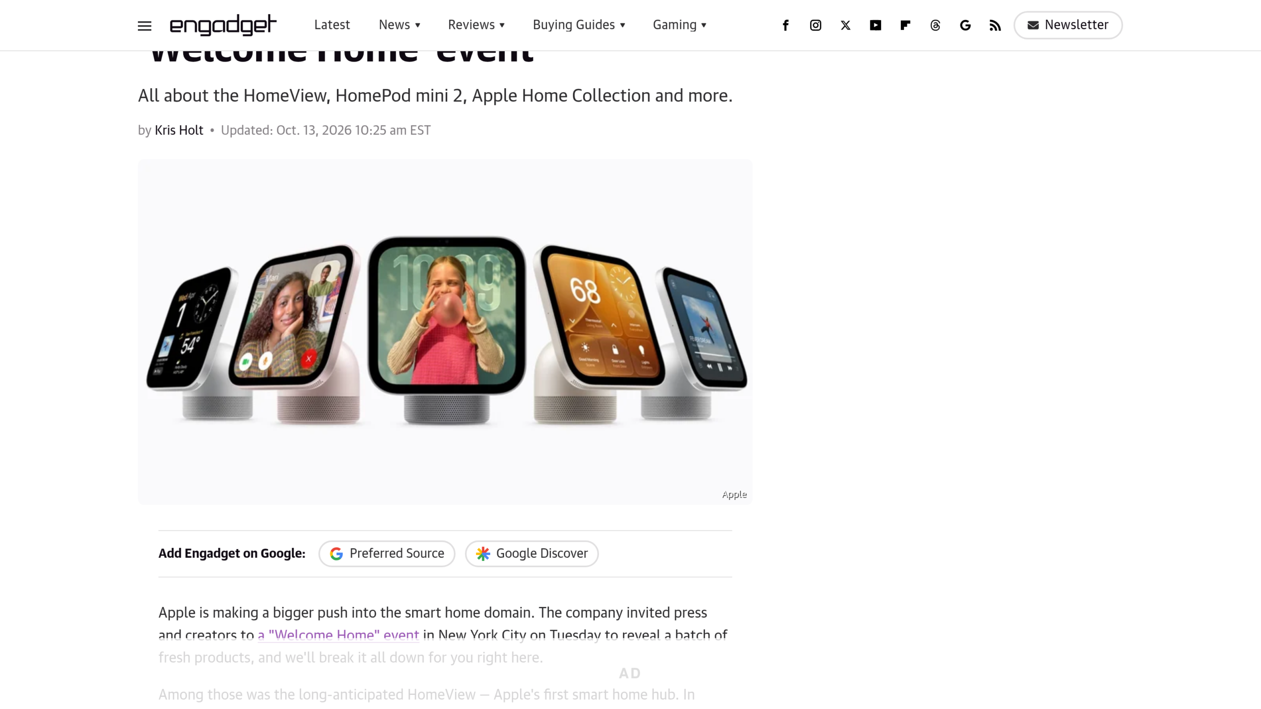 Cinq HomeView sur leur socle à haut-parleur, avec une visioconférence, une photo d'enfant avec un chewing-gum, un écran de thermostat à 68 degrés et un lecteur de musique, sous le titre de l'article Engadget